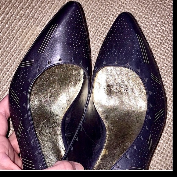 NWOB ABS ALLEN SCHWARTZ 100% LEATHER CUTOUT STACKED CHUNKY HIGH HEEL PUMPS 8.5 - Picture 11 of 14